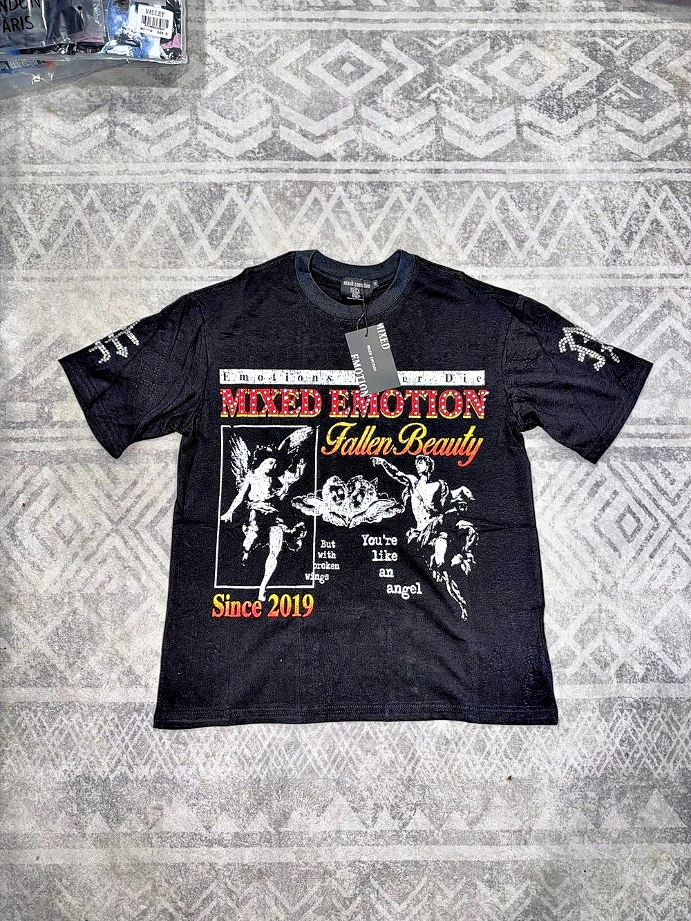 Mixed Emotion Fallen Beauty T-Shirt Graphic Tee Black & Red Medium